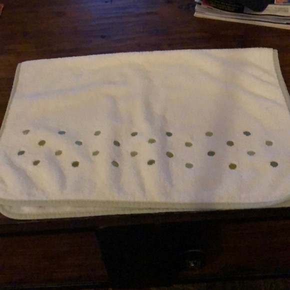 Akova Burp/Baby Cloth Green/White - Picture 1 of 8